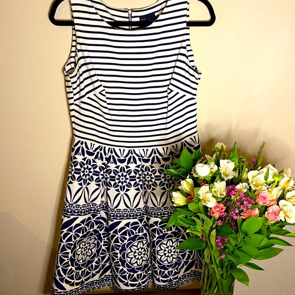 Just...Taylor Dresses & Skirts - Just Taylor Navy & White Dress Sz 8